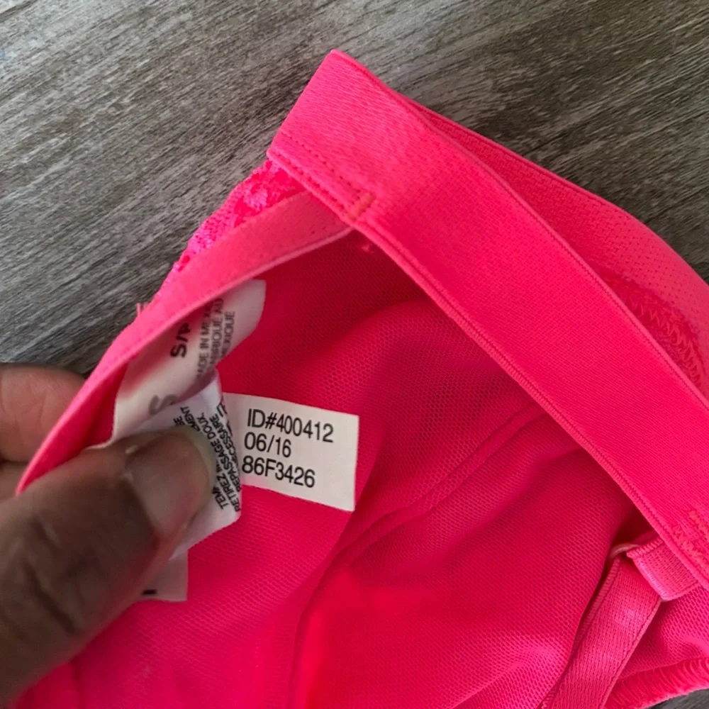 Express Lace Bralette Neon Pink Pull On Strappy Nylon Stretch Womens Small NWOT